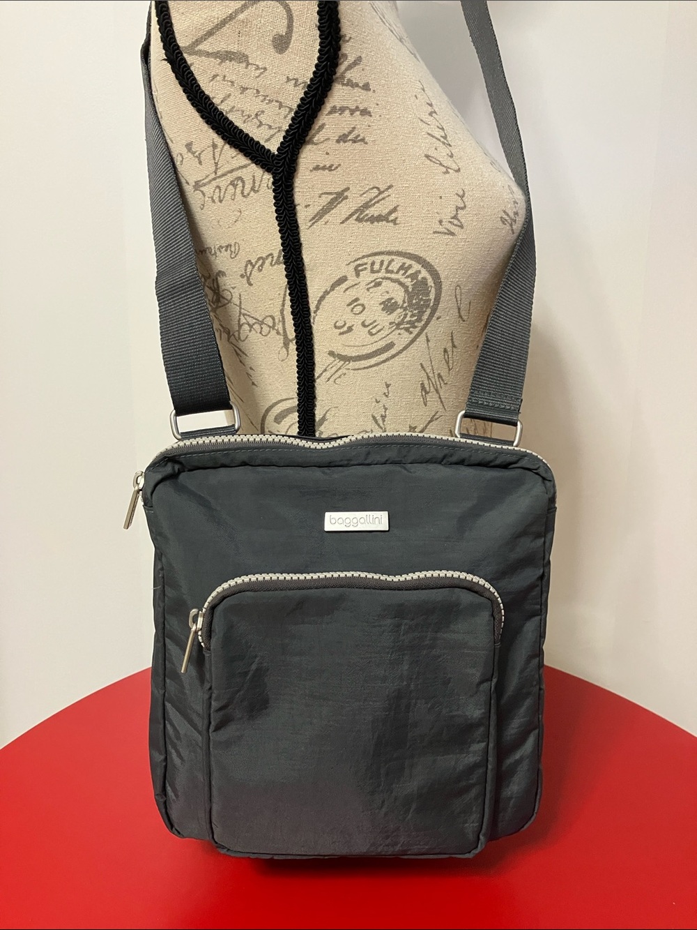 Baggallini Classic Crossbody Bagg Charcoal Grey